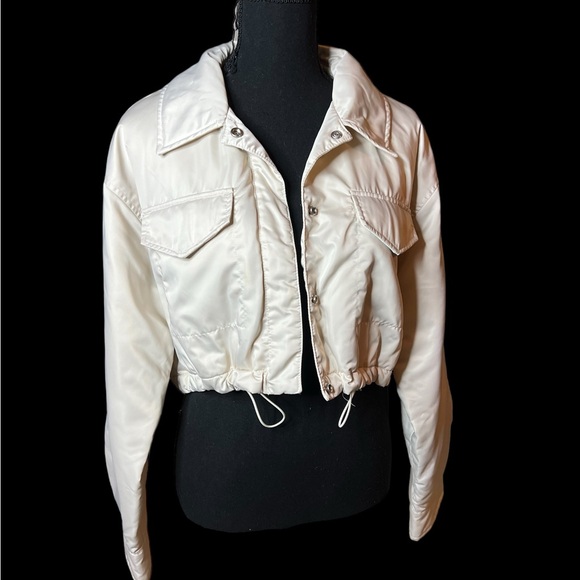ZARA crop jacket size M snap buttons front pockets A6 - Picture 1 of 6